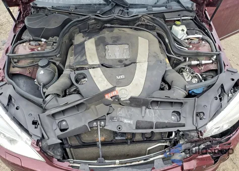 2009 Mercedes-Benz C 350 z USA, uszkodzony, nr VIN WDDGF56X69R043061